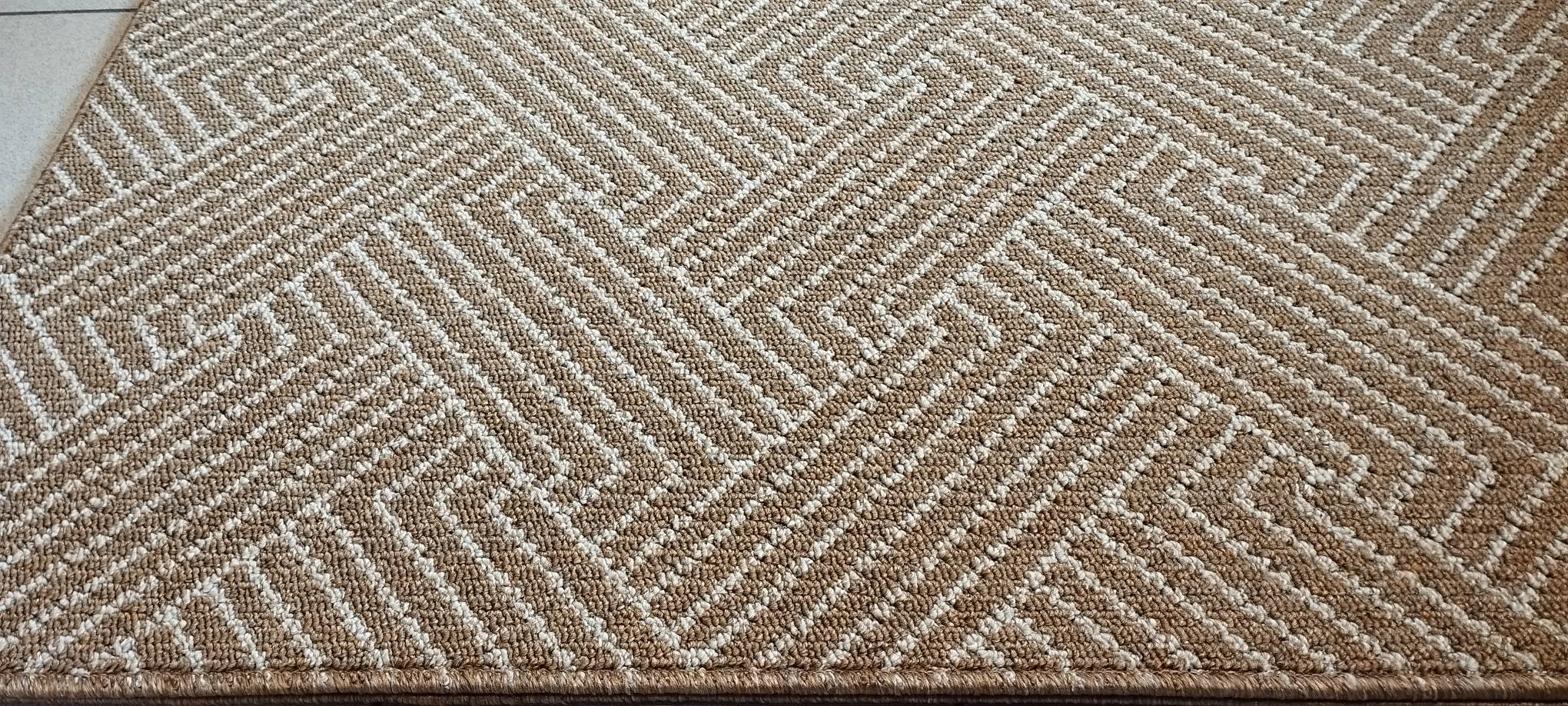 Μοκέτα ΝIKOTEX BURMA 62 KASTANO-SAND με υπόστρωμα Λάτεξ - Αντιολισθητικό - Image 2